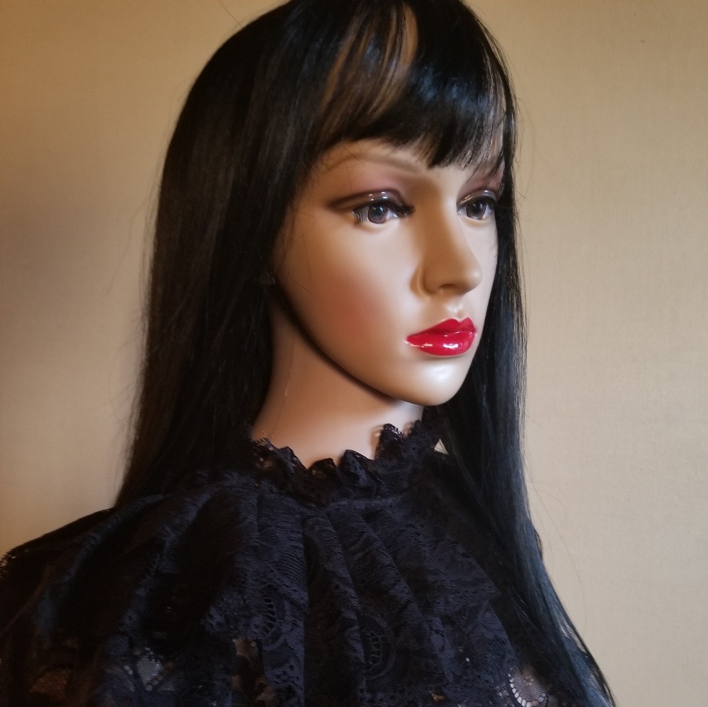 🆕️Ready to Ship Wig With Bangs and Quality Style - Picture 1 of 8